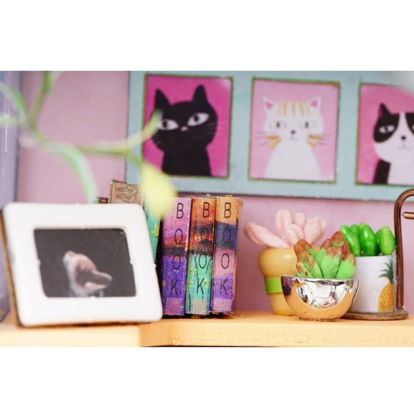 DIY 3D Dollhouse Puzzle - Dora's Loft - Picture 3 of 6